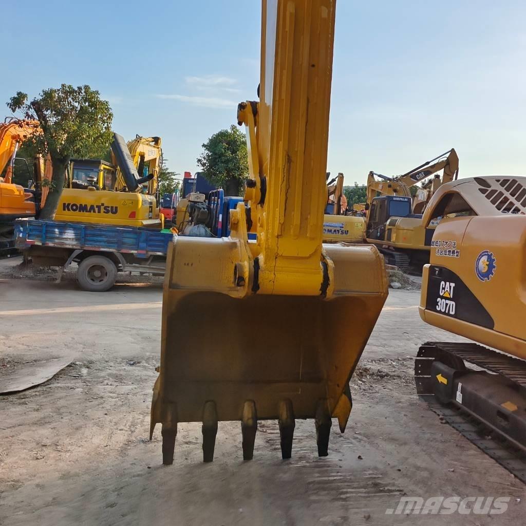 Komatsu PC 200-8 حفارات زحافة