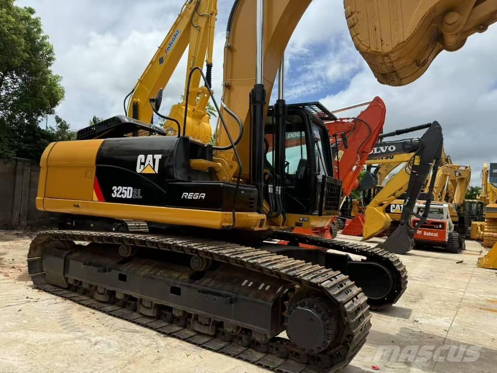 CAT 325 D L حفارات زحافة