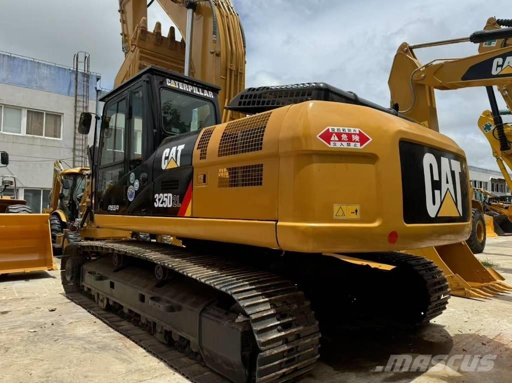 CAT 325 D L حفارات زحافة