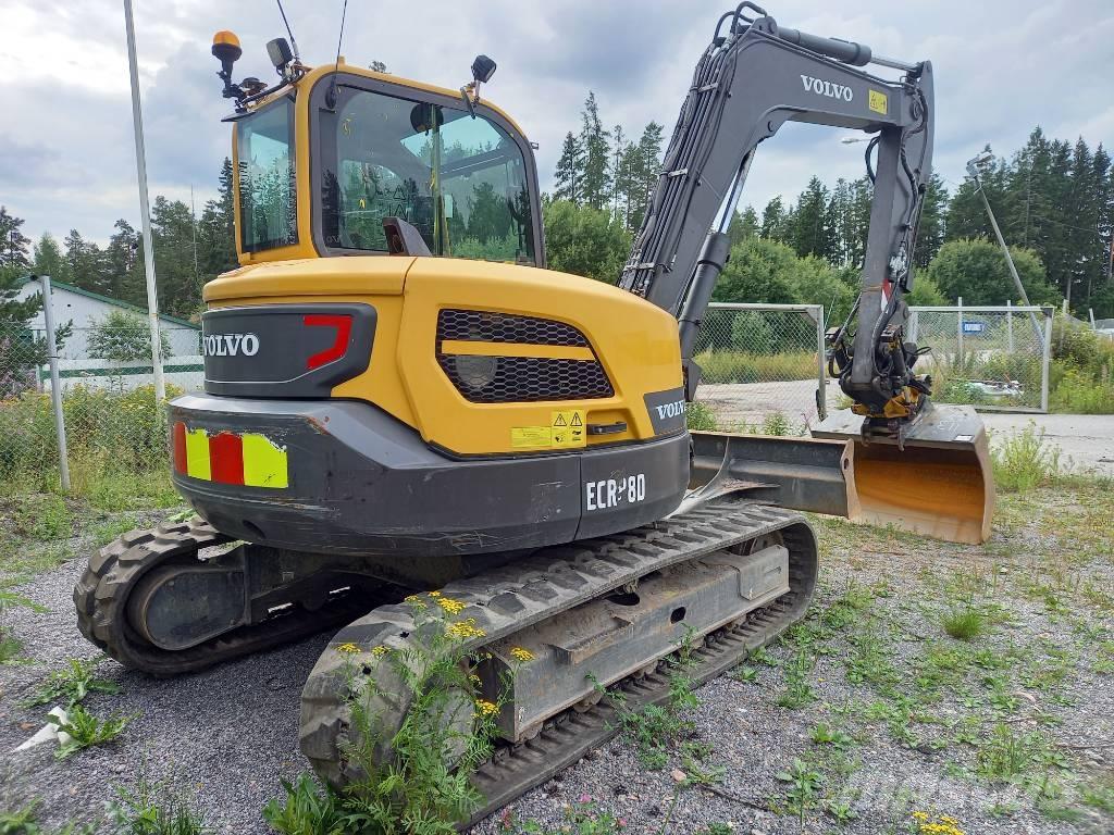 Volvo ECR 88 D حفارات وسط 7 طن - 12 طن