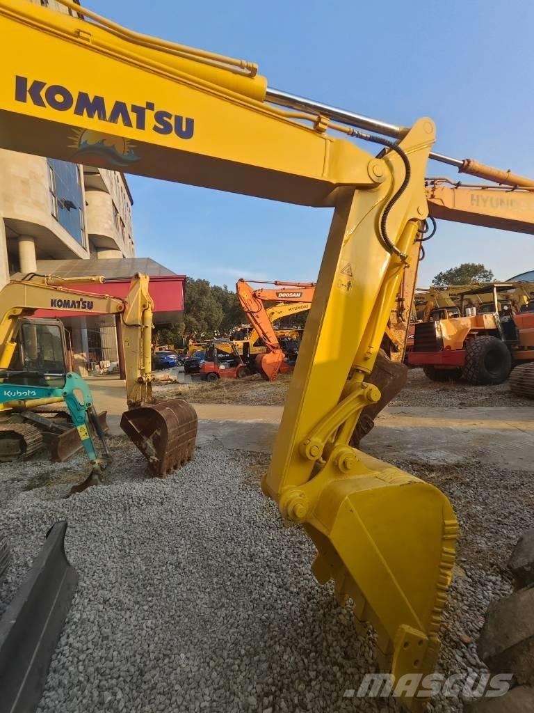 Komatsu PC 78 MR حفارات وسط 7 طن - 12 طن