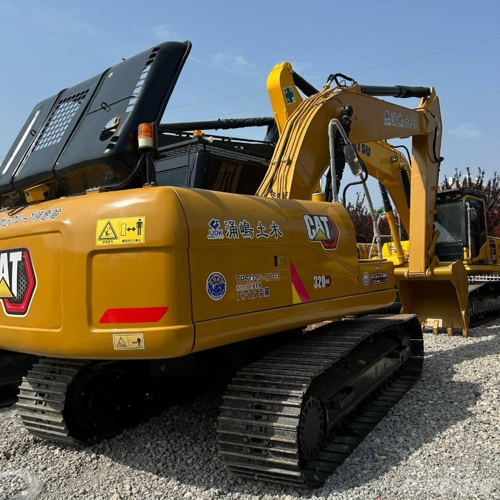 CAT 320 D حفارات زحافة