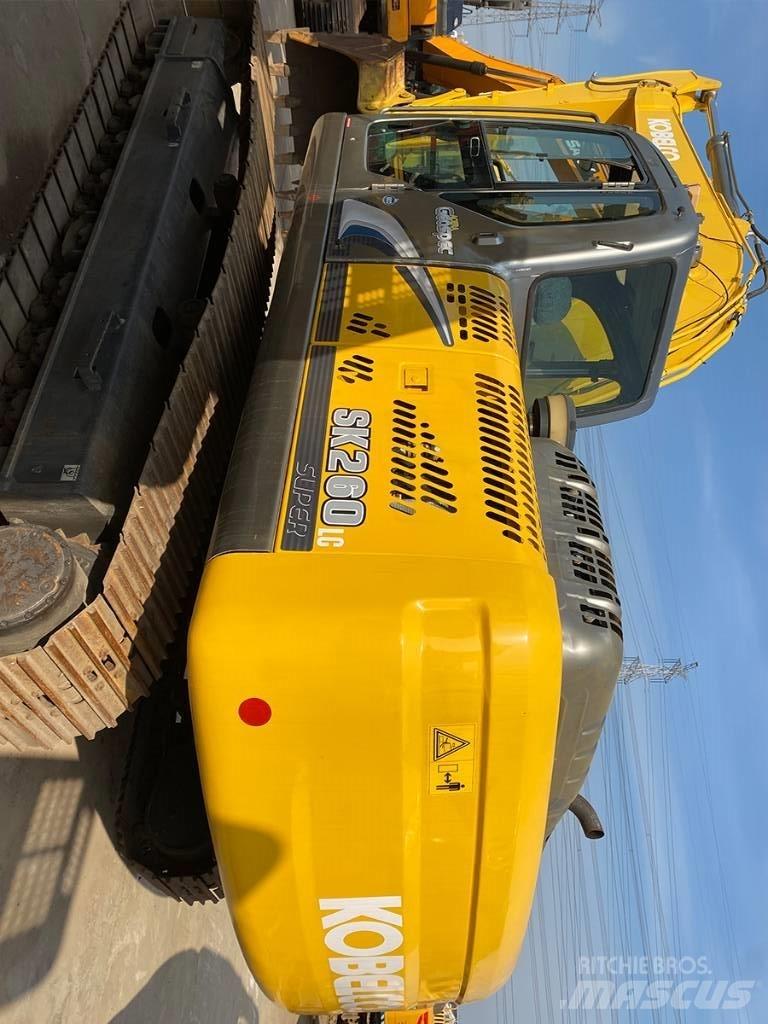 Kobelco SK260 حفارات صغيرة أقل من 7 طن (حفارات صغيرة)