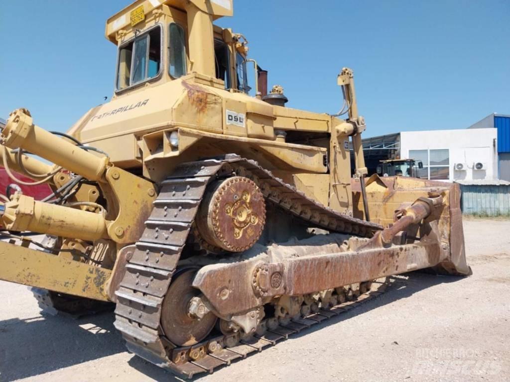 CAT D 9 L بلدوزرات مجنزرة