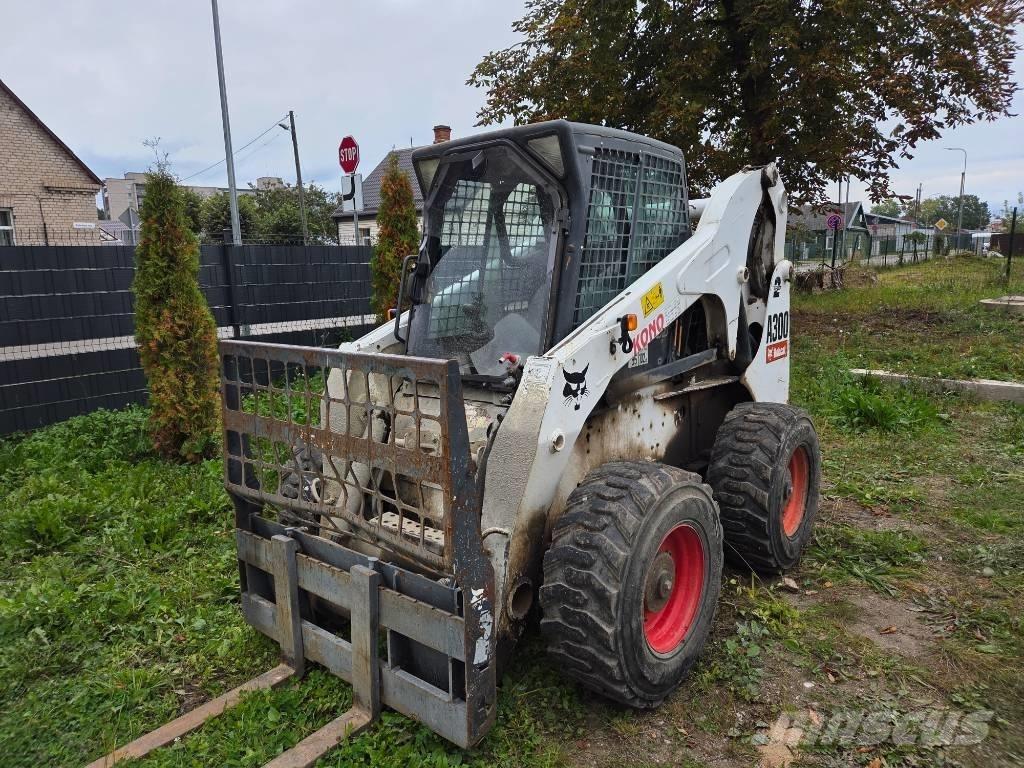 Bobcat A 300 لوادر انزلاقية التوجيه