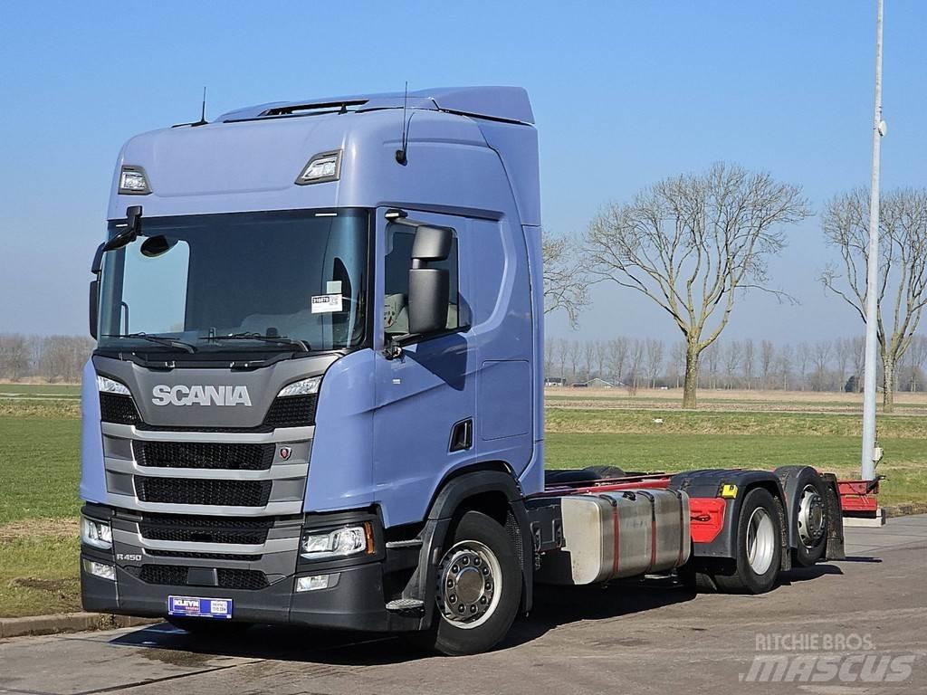 Scania R450 شاحنات بمقصورة وهيكل