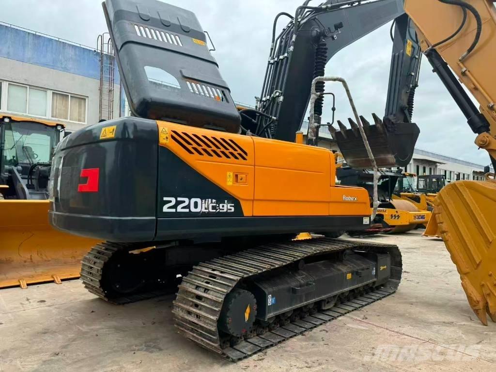 Hyundai R220LC-9S حفارات وسط 7 طن - 12 طن