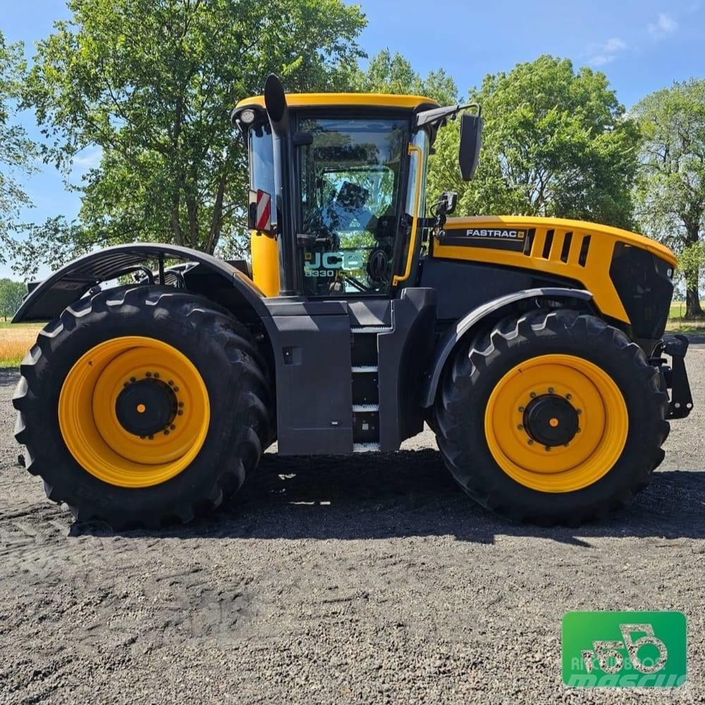JCB FASTRAC 8330 الجرارات