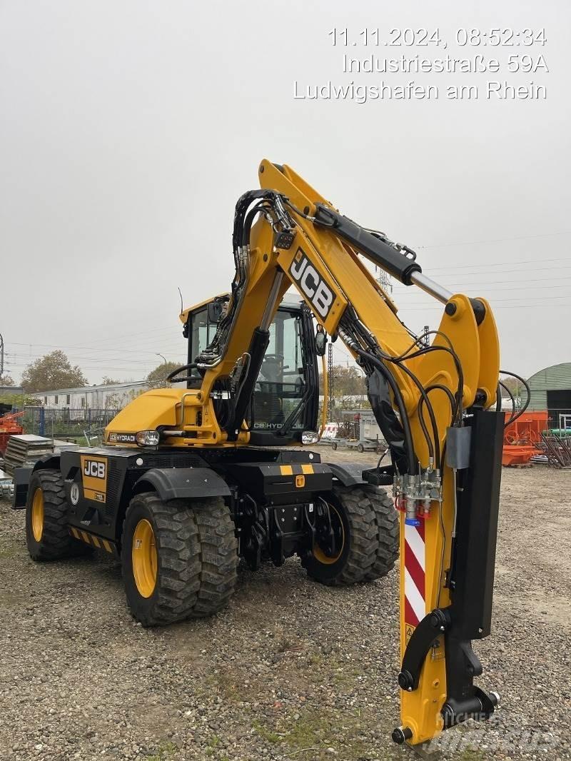 JCB HydraDig 110W حفارات بعجل