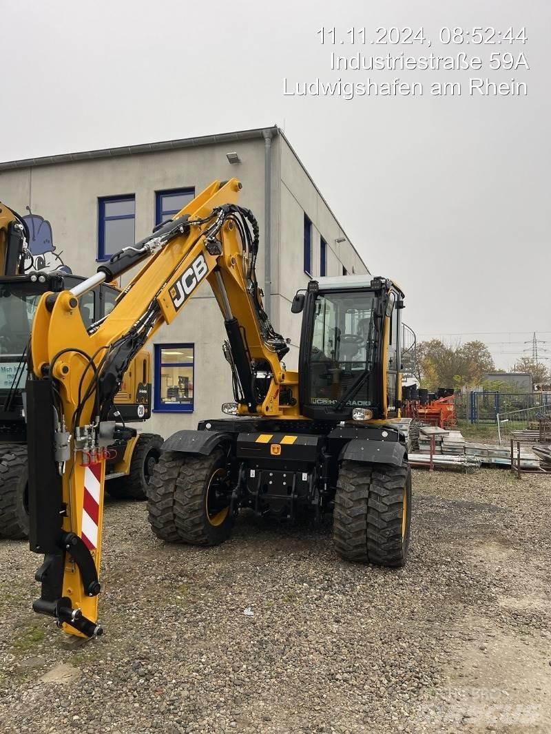 JCB HydraDig 110W حفارات بعجل