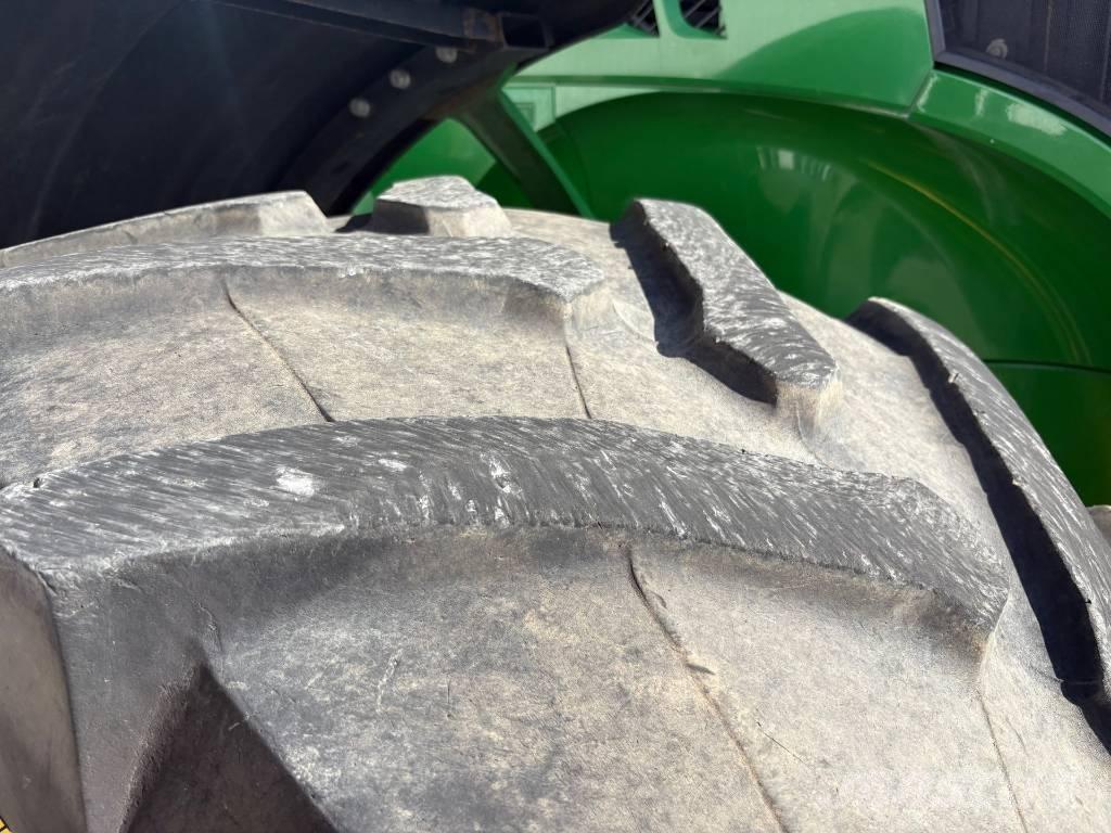 John Deere 7230 R الجرارات