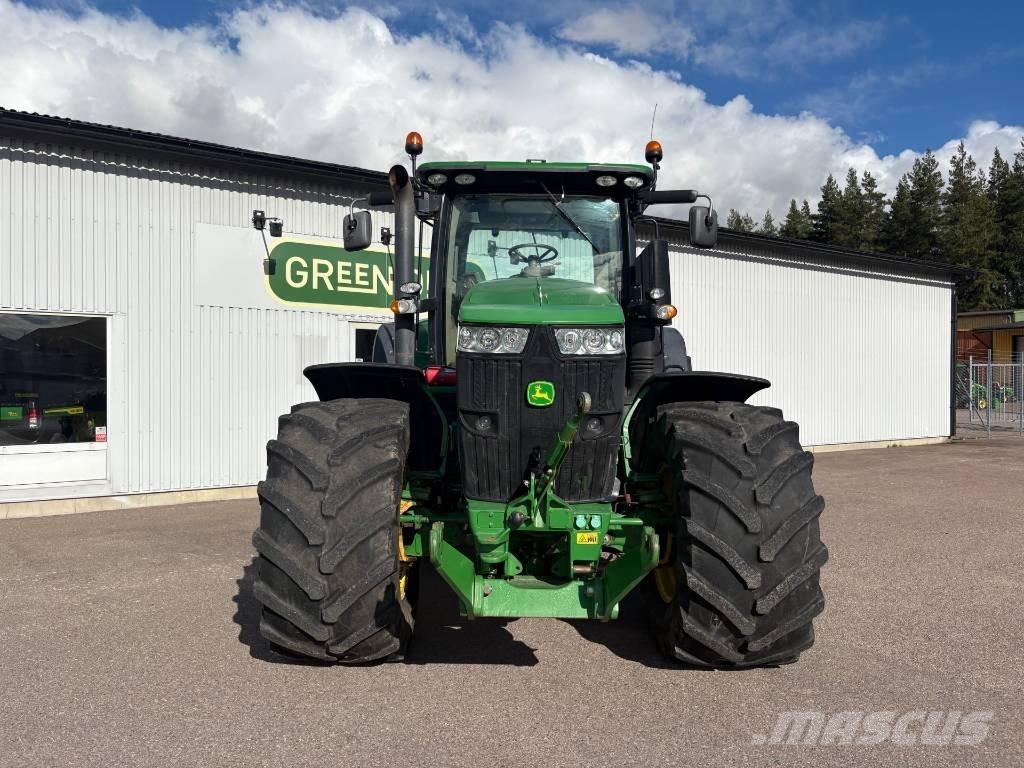 John Deere 7230 R الجرارات