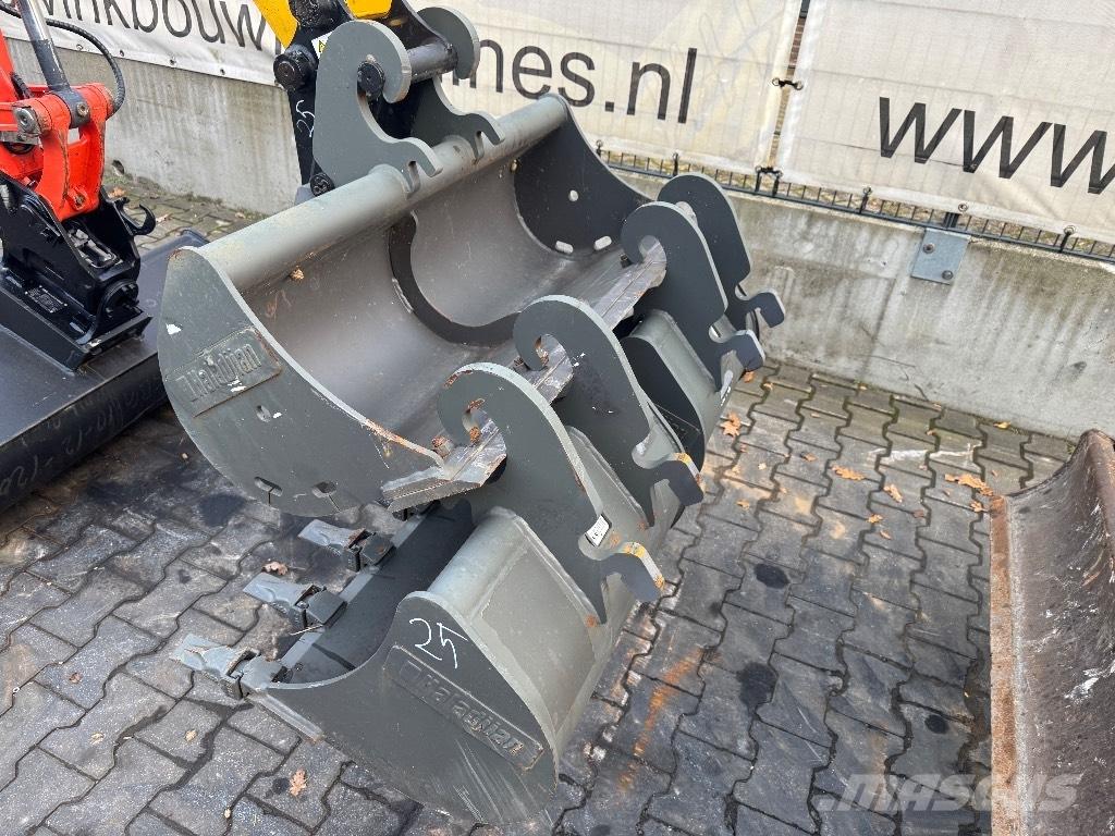 Komatsu PC 26 MR-3 حفارات صغيرة أقل من 7 طن (حفارات صغيرة)