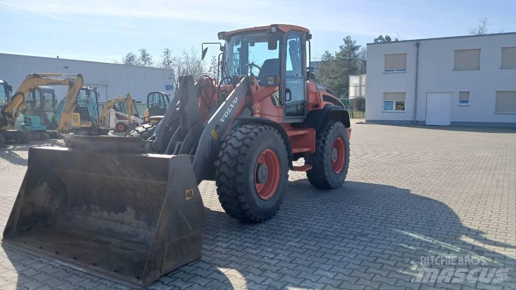 Volvo L 50 G لوادر بعجل