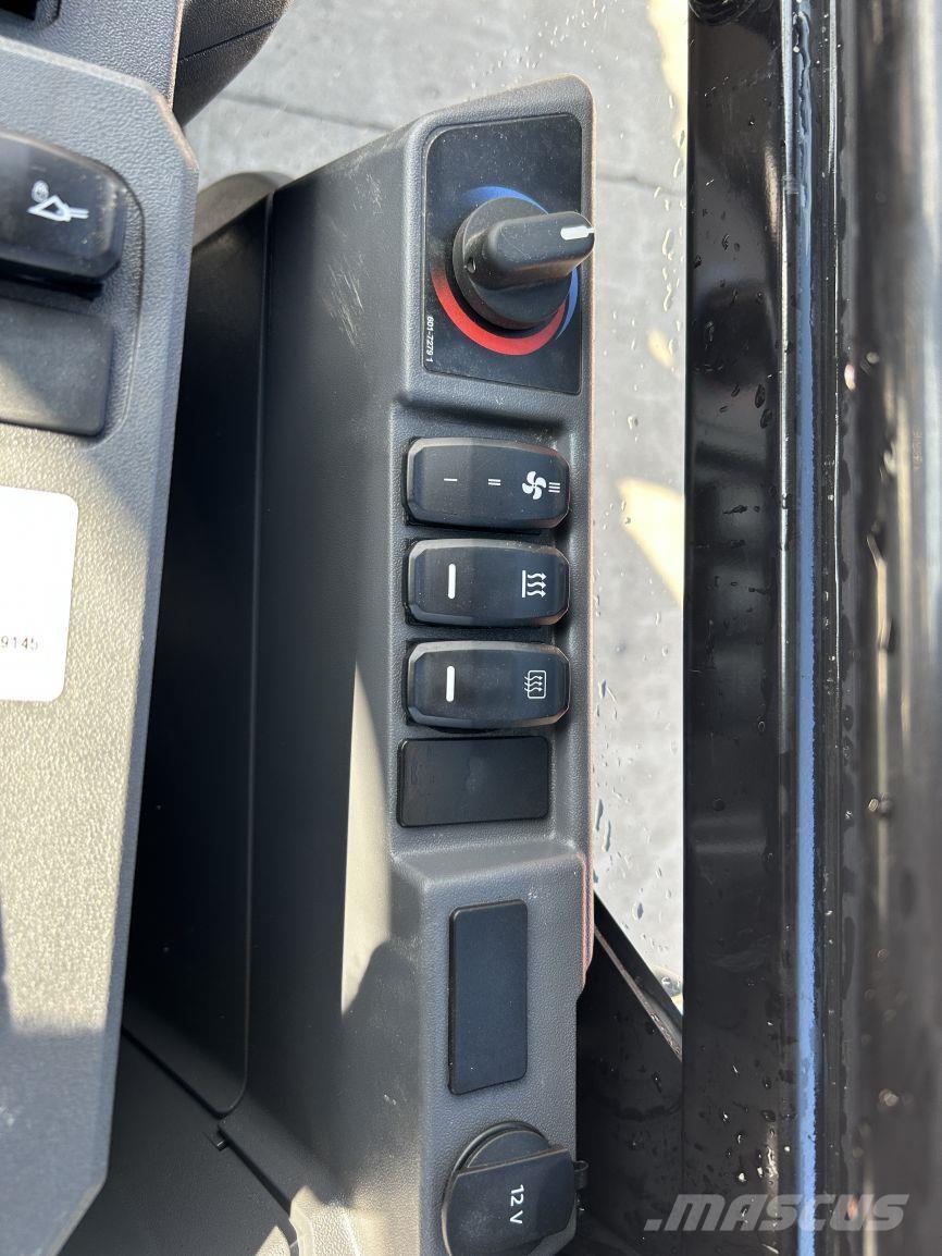 CAT 906 (9145) لوادر متعددة الأغراض