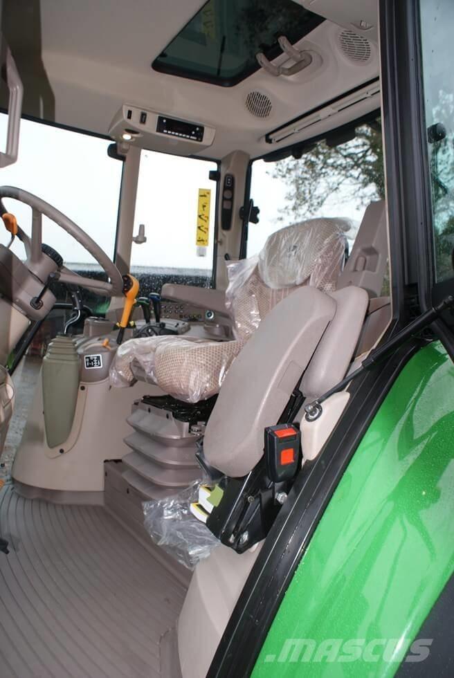 John Deere 6120 M الجرارات