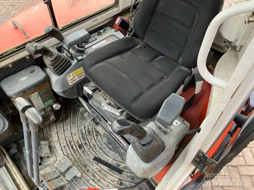 Kubota KX121-3 حفارات صغيرة أقل من 7 طن (حفارات صغيرة)