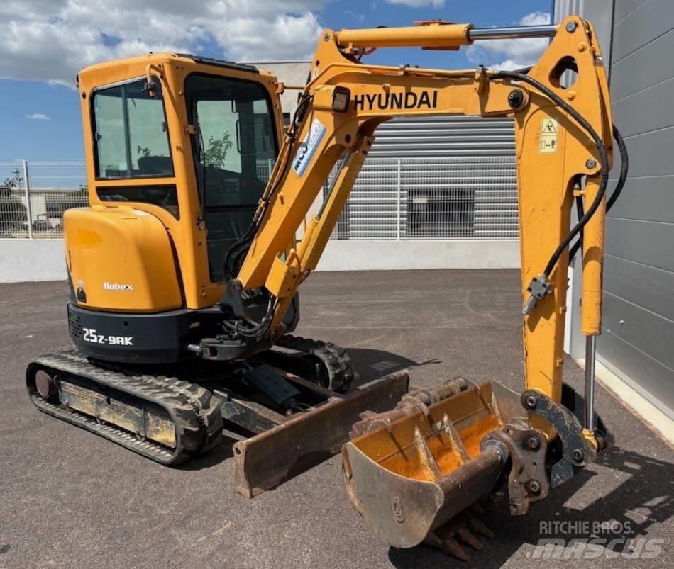Hyundai R25Z-9 AK حفارات صغيرة أقل من 7 طن (حفارات صغيرة)