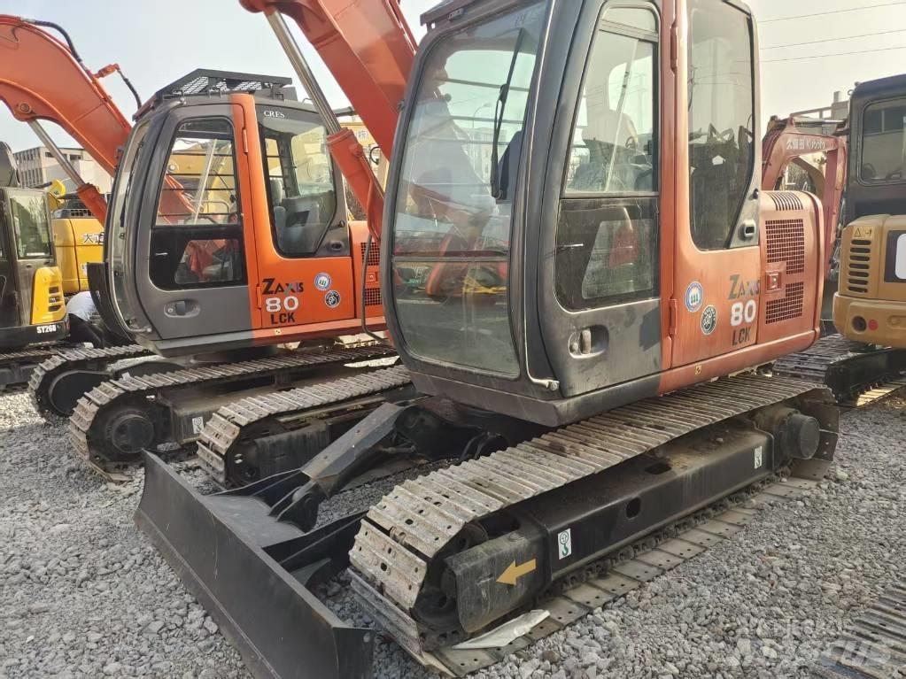 Hitachi ZX 80 حفارات وسط 7 طن - 12 طن