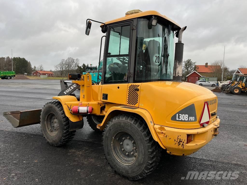 Volvo L 30 B Pro لوادر بعجل