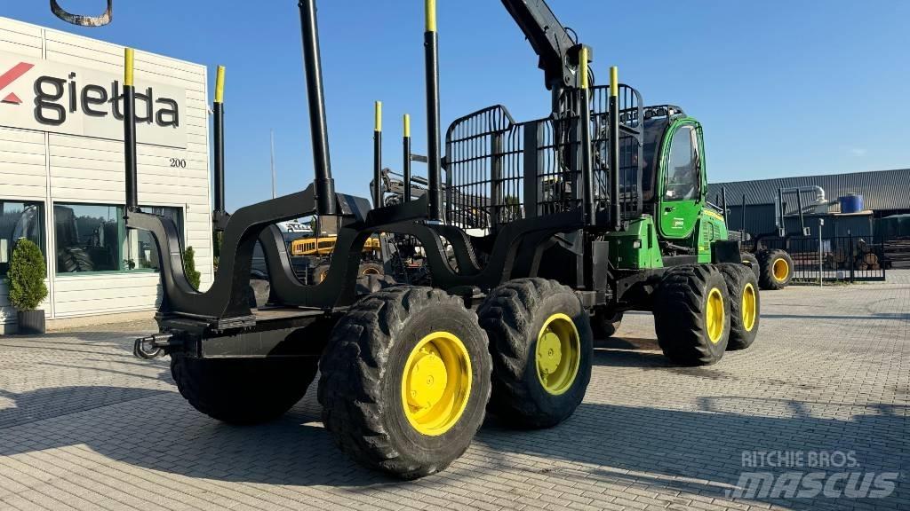John Deere 1210 E شاحنات