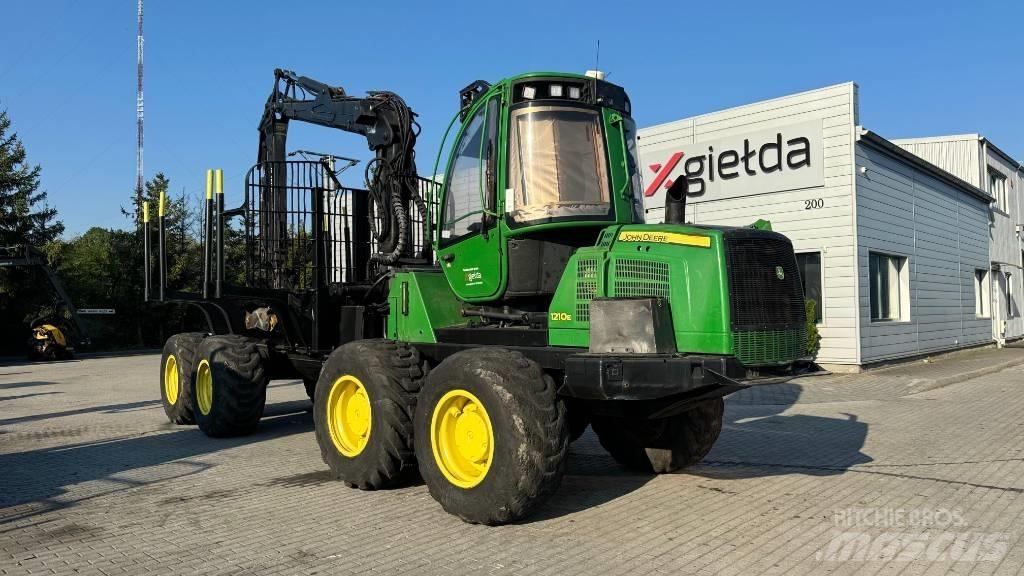 John Deere 1210 E شاحنات