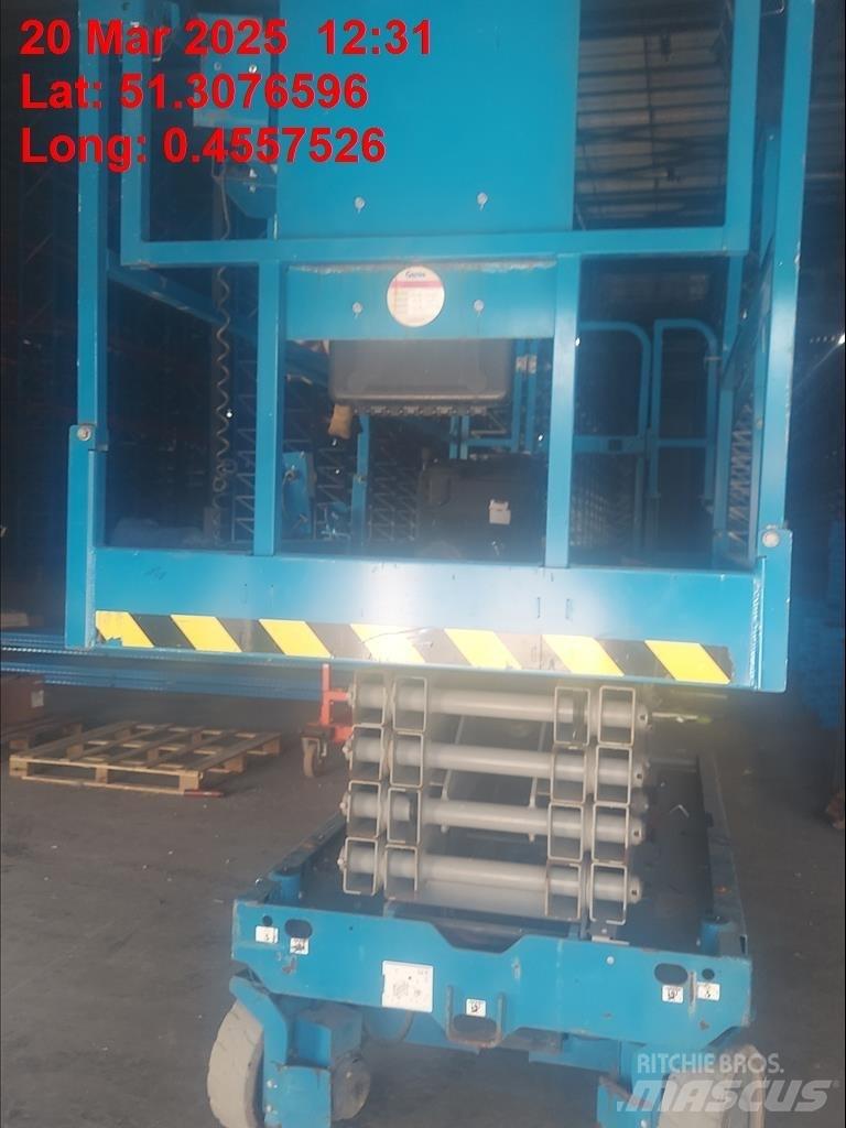 Genie GS 3246 رافعات مقصية الشكل