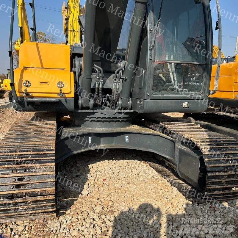 Hyundai 215VS حفارات زحافة