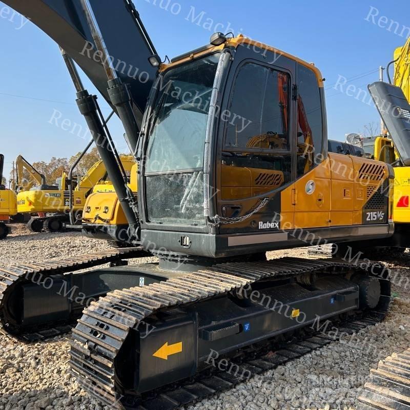 Hyundai 215VS حفارات زحافة
