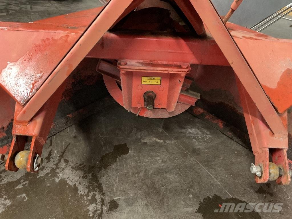 Esko 240 قاذفات الجليد