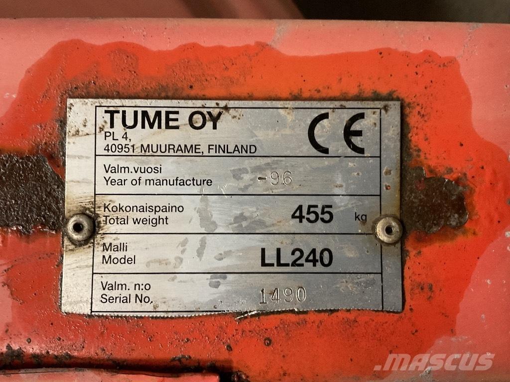 Esko 240 قاذفات الجليد