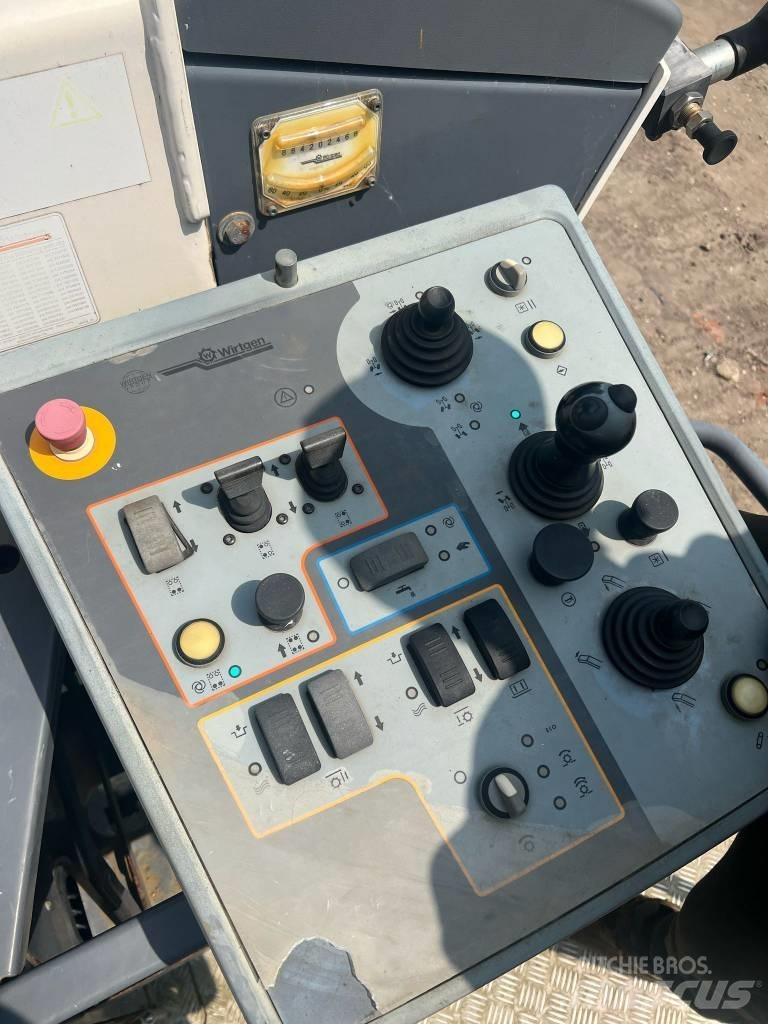 Wirtgen W 220 ماكينات الكشط البارد للأسفلت