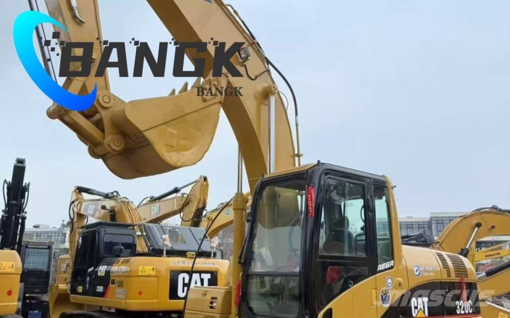 CAT 320 C L حفارات زحافة