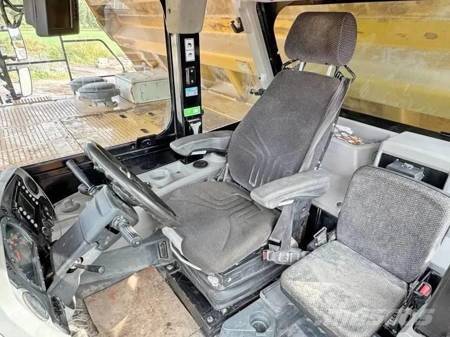 CAT 777 G ساحبات مفصلية