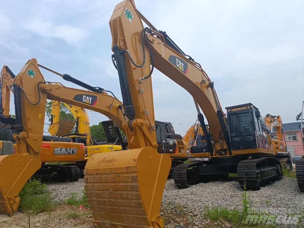 CAT 330 D حفارات زحافة