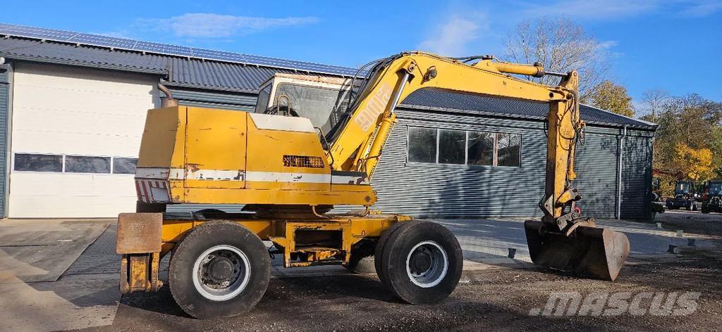 Liebherr A902 حفارات بعجل