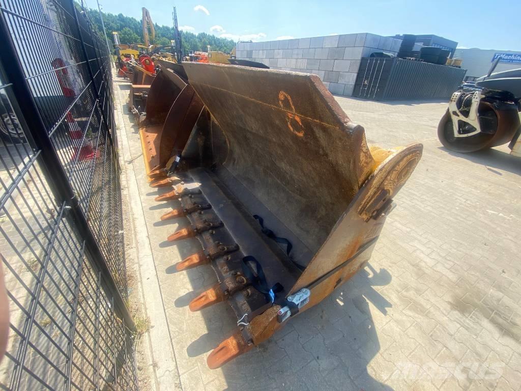 CAT 953 bucket بلدوزرات مجنزرة