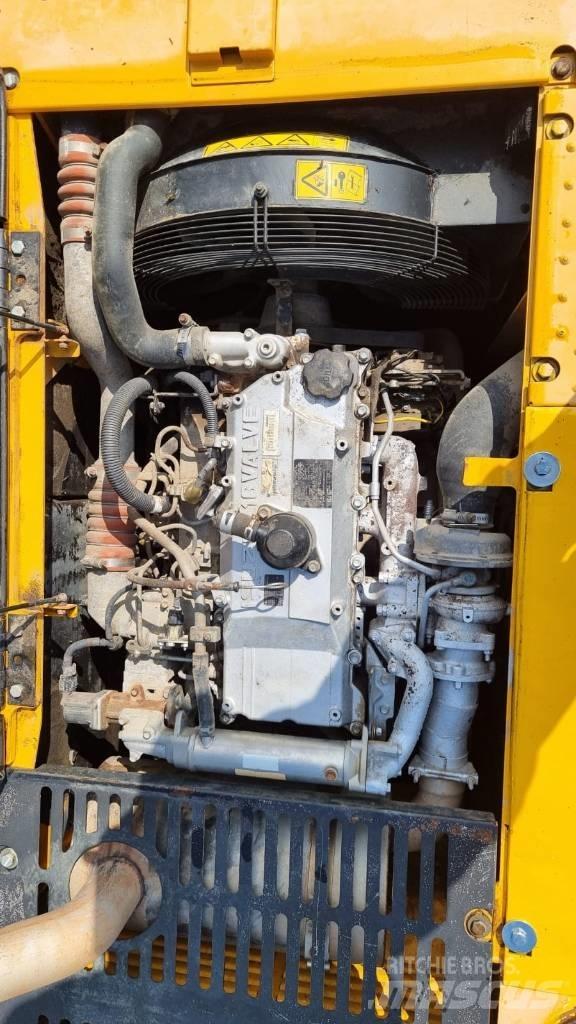 JCB JS220 EXTRA Long حفارات زحافة
