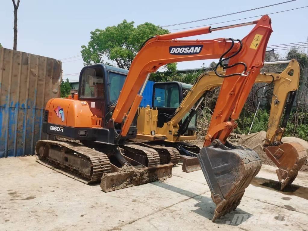 Doosan DH 60-7 حفارات صغيرة أقل من 7 طن (حفارات صغيرة)