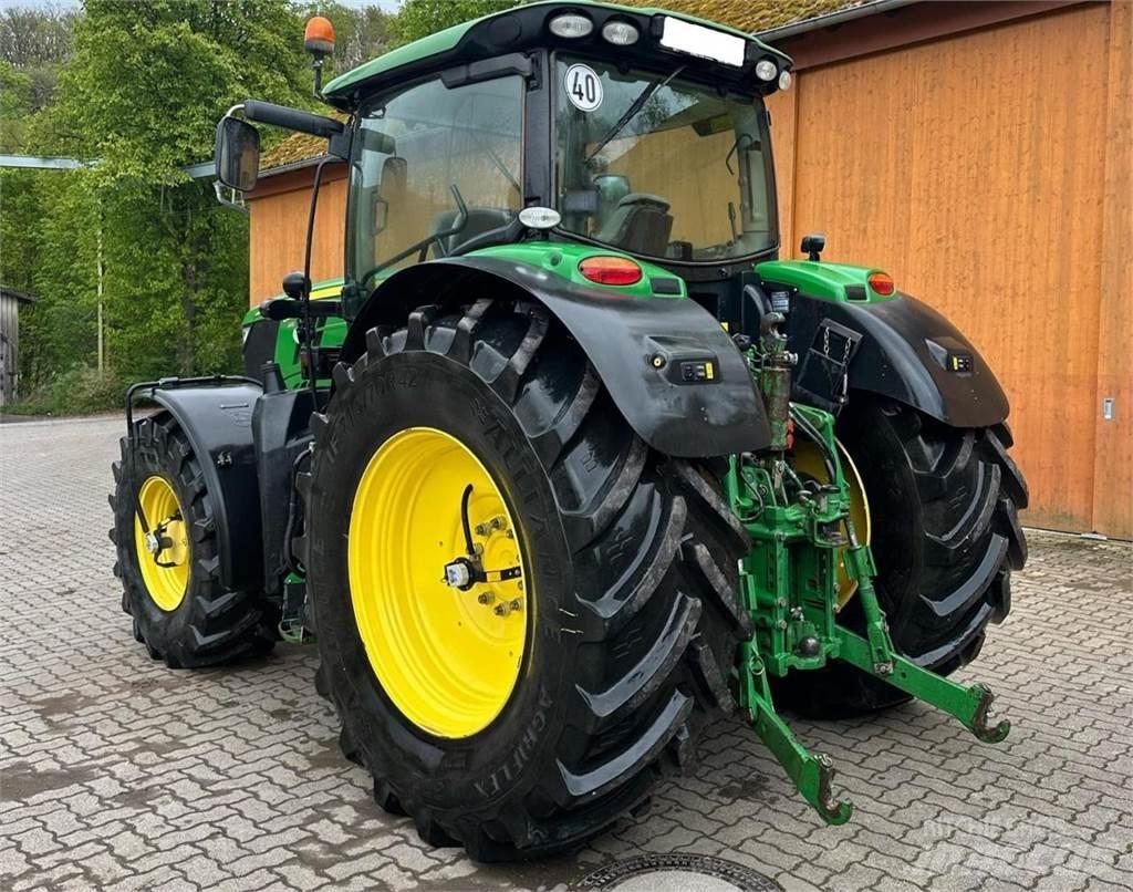John Deere 6210R الجرارات