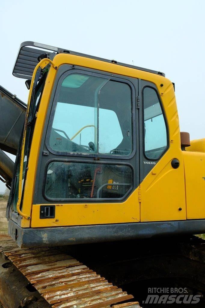 Volvo EC 240 kabina كابينة والداخلية