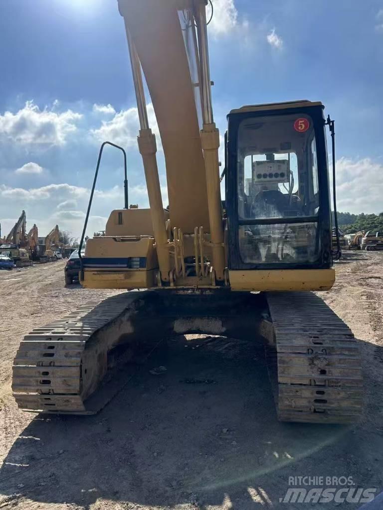 CAT 320 B L حفارات زحافة