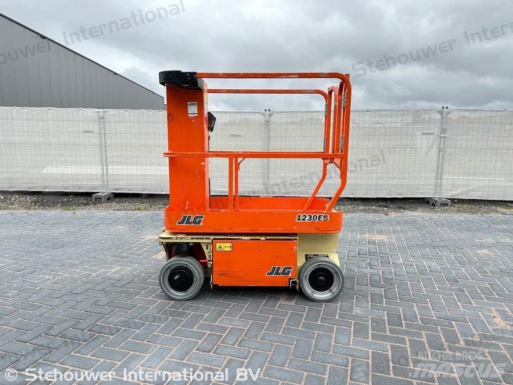 JLG 1230ES 1230 ES رافعات ومنصات أخرى