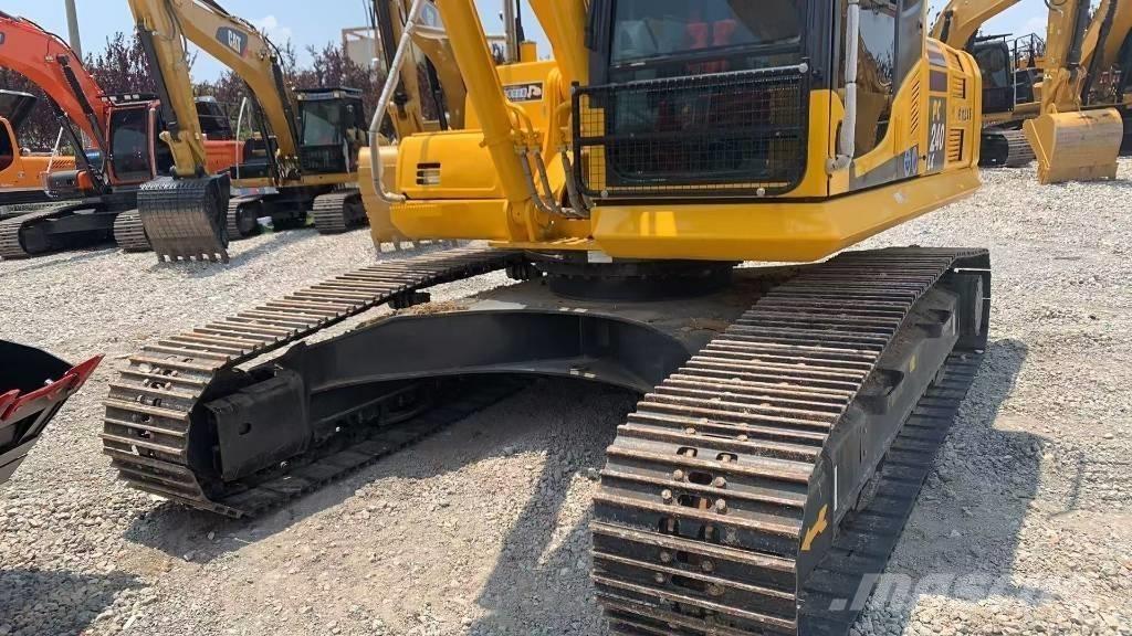 Komatsu PC 240 LC حفارات زحافة