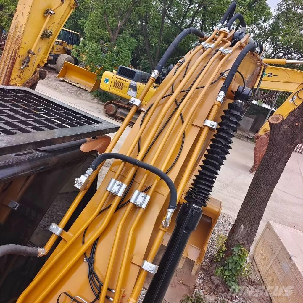 CAT 320 D2L حفارات زحافة
