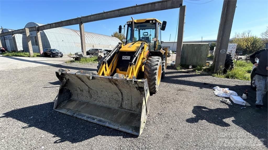 JCB 4CX PRO لوادر ذات جرافات عكسية