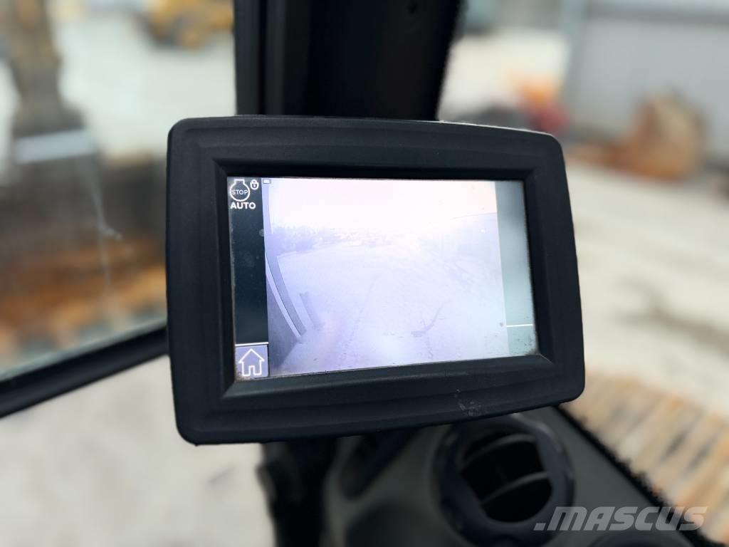 Liebherr R922 SLC حفارات زحافة