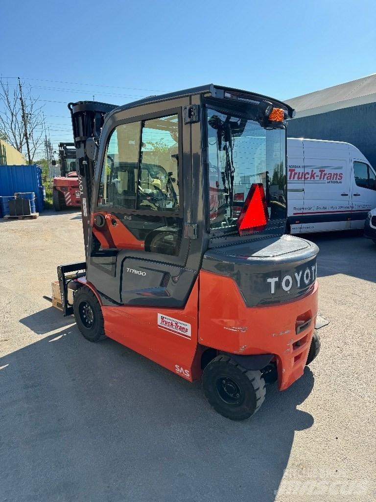 Toyota 9FBM30T شاحنات ذات رافعات شوكية تعمل بالكهرباء