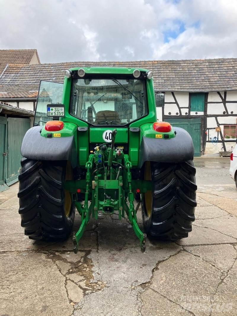 John Deere 6230 الجرارات