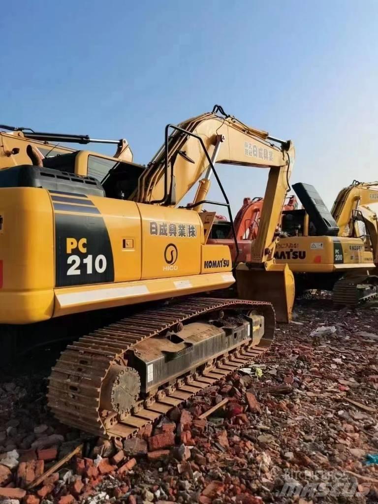 Komatsu PC 210 حفارات زحافة